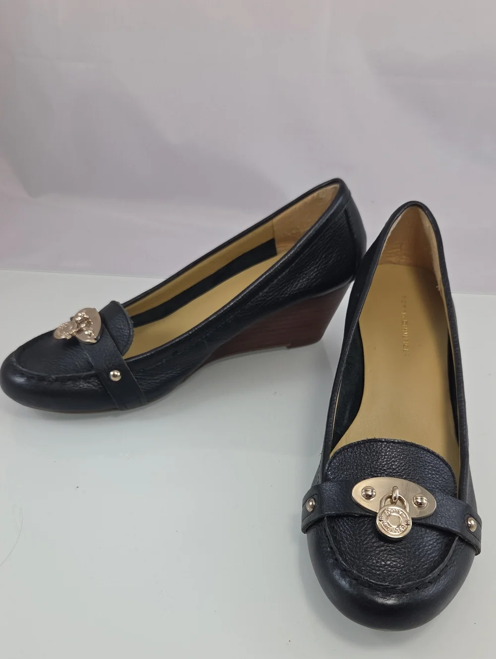 Tommy Hilfiger Black Leather Wedge Loafers with Gold Emblem Size 8.5